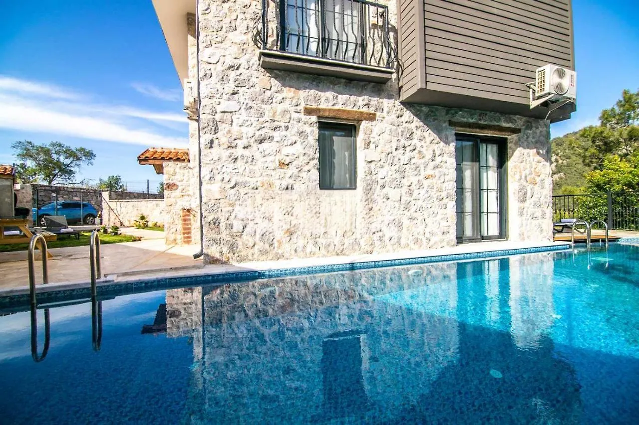 Dadya Villa 4 - Marmaris Turgut Da Oezel Havuzlu Denize Yakin Lueks Villa