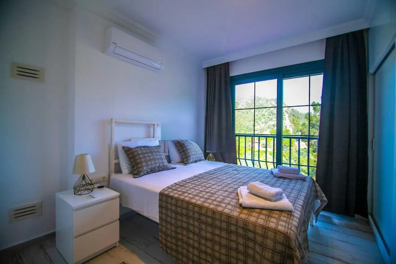 Dadya Villa 4 - Marmaris Turgut Da Oezel Havuzlu Denize Yakin Lueks Villa